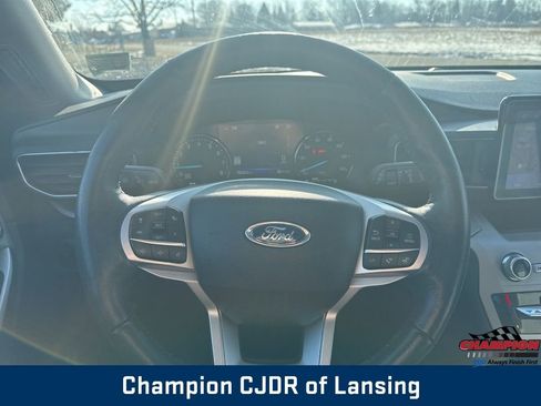 Used 2023 Ford Explorer XLT w/ Equipment Group 202A image 26