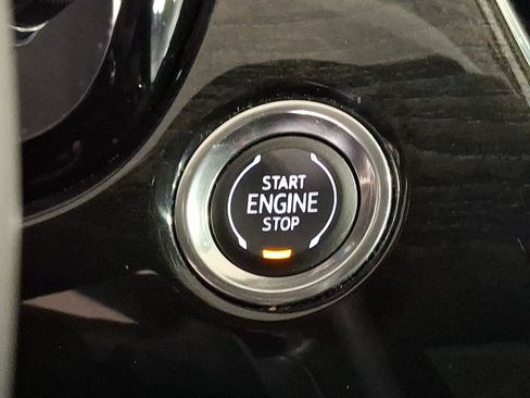 Certified 2023 Cadillac XT6 Premium Luxury AWD/4WD image 31