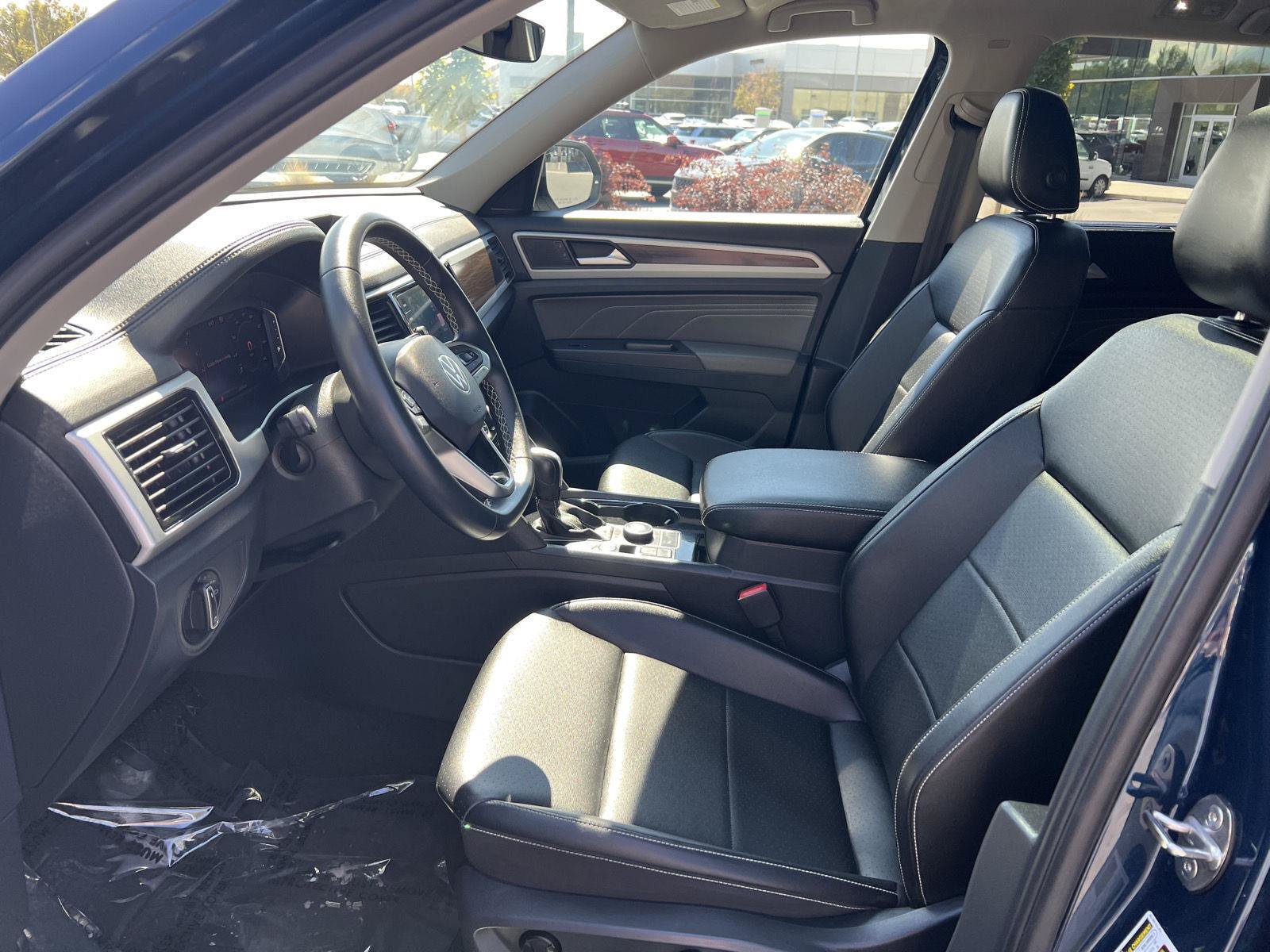 Used 2023 Volkswagen Atlas SE AWD/4WD image 28