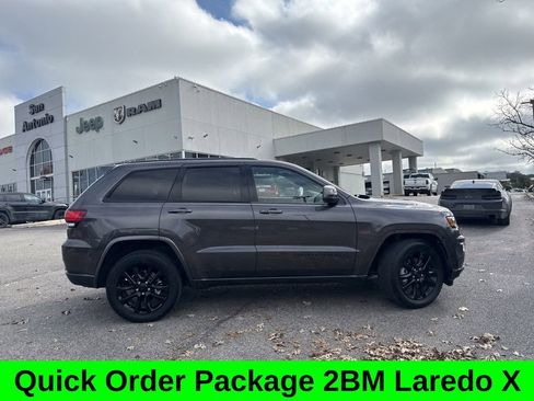 Used 2021 Jeep Grand Cherokee Laredo X image 4