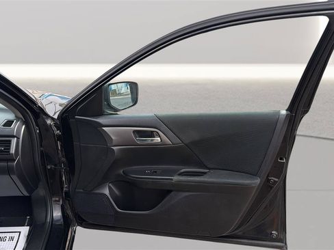 Used 2015 Honda Accord LX image 16