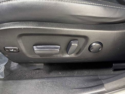 Certified 2017 Toyota Highlander SE image 14