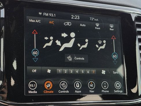 Used 2020 Jeep Grand Cherokee Altitude image 17