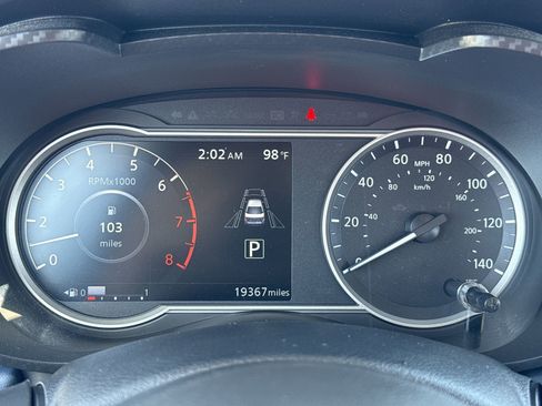Used 2025 Nissan Versa SV FWD image 10