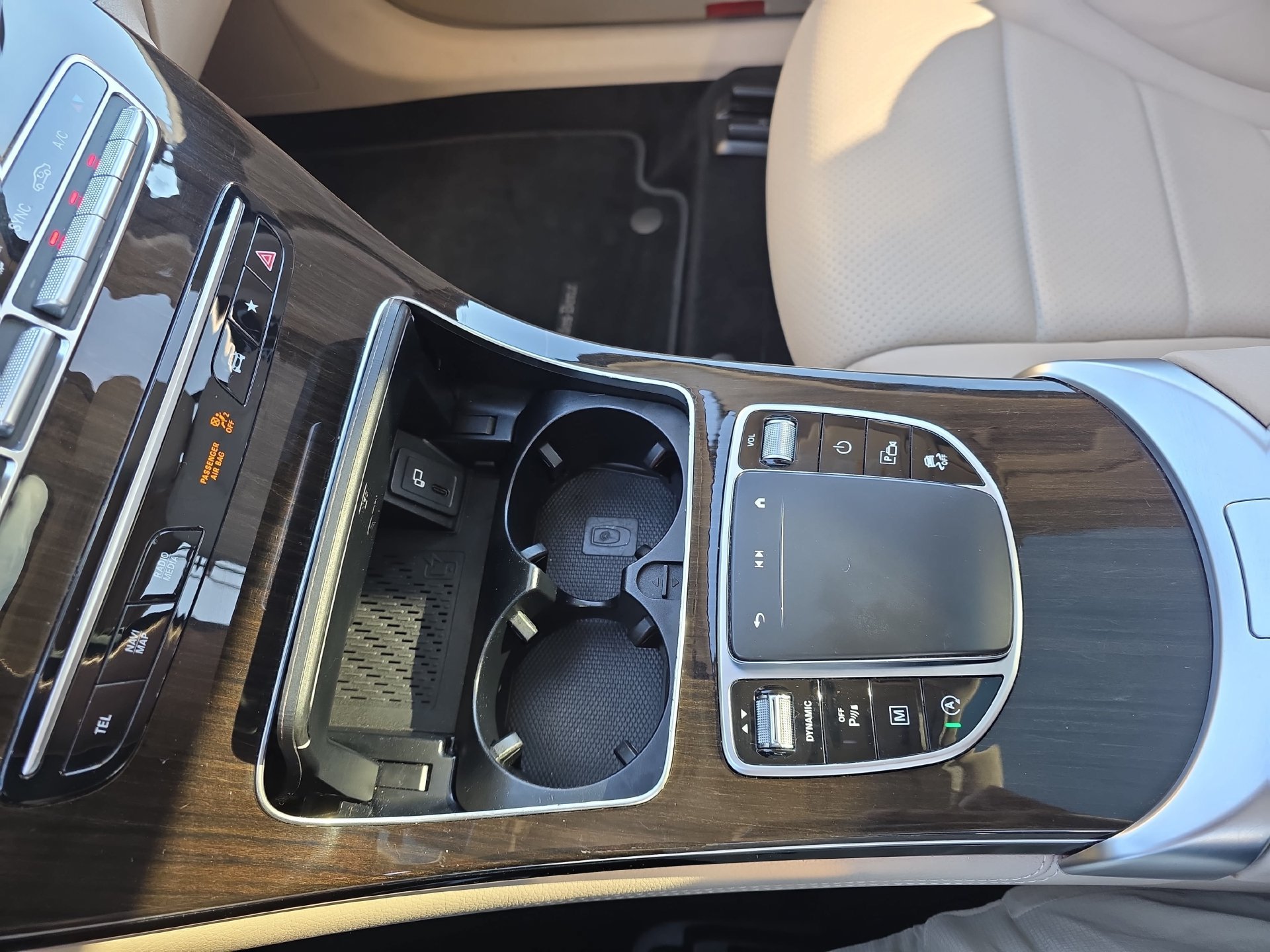 Used 2021 Mercedes-Benz GLC 300 4MATIC image 25