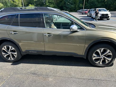 Used 2020 Subaru Outback Touring AWD/4WD image 12