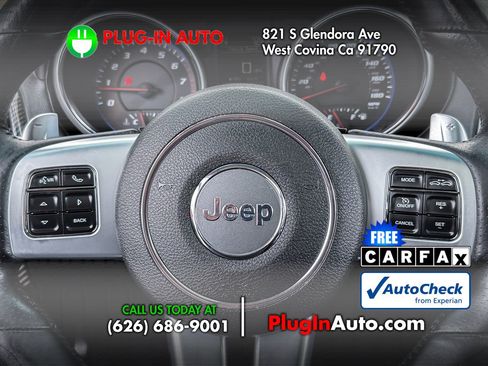 Used 2012 Jeep Grand Cherokee SRT8 w/ Luxury Group II AWD/4WD image 21