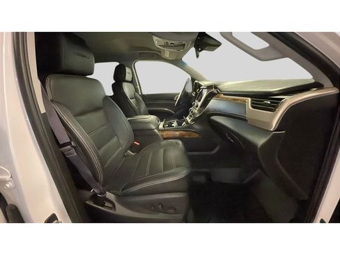 Used 2016 GMC Yukon XL Denali image 17