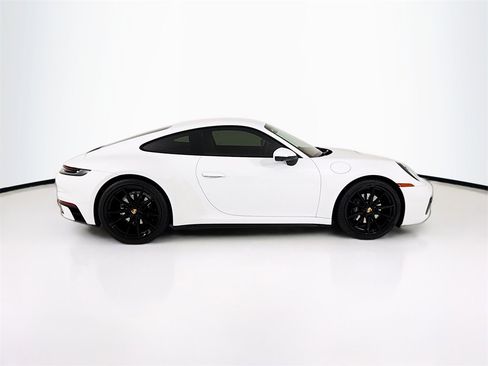 Used 2022 Porsche 911 Carrera image 8