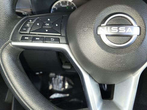 Used 2025 Nissan Altima 2.5 SV FWD image 23