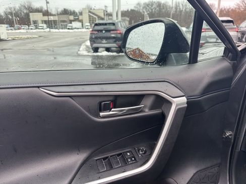 Used 2020 Toyota RAV4 XSE image 8