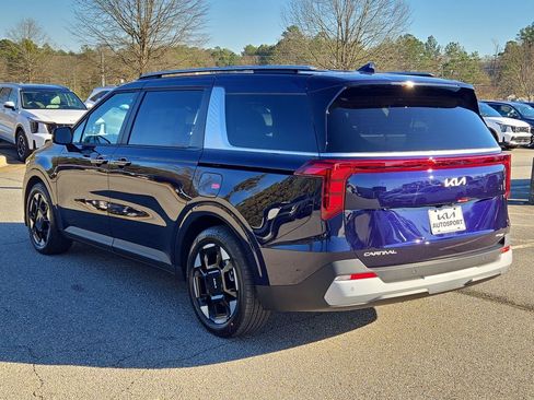 New 2026 Kia Carnival EX image 10