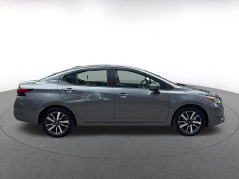 Used 2025 Nissan Versa SV FWD image 16