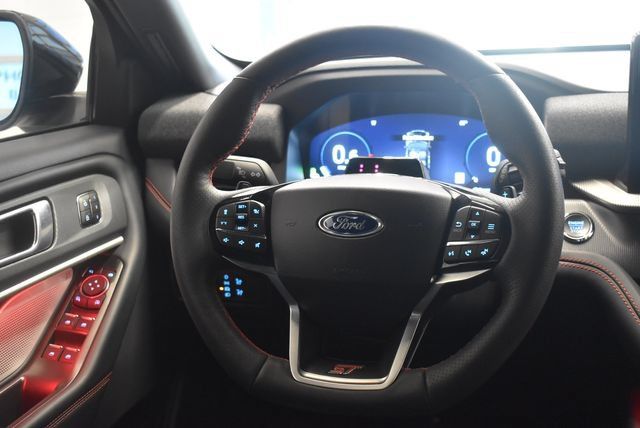 Used 2026 Ford Explorer ST w/ Sun And Sound Package AWD/4WD image 24