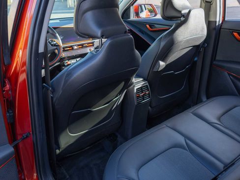 Used 2023 Kia Niro EX image 16