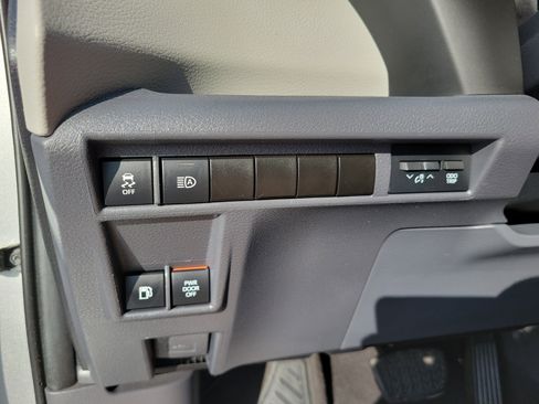 Certified 2022 Toyota Sienna LE image 32