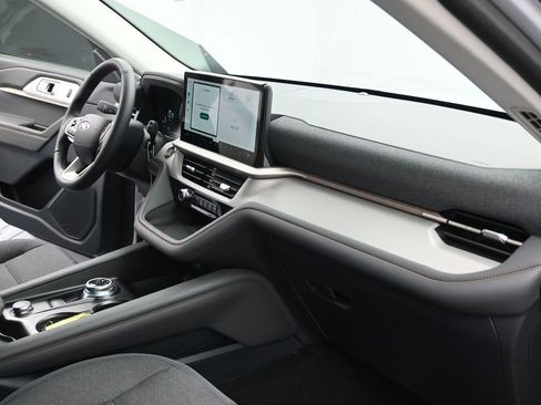 New 2026 Ford Explorer Active image 28