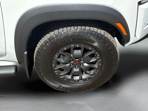 Used 2024 Nissan Frontier PRO-4X w/ Pro Premium Package AWD/4WD image 25