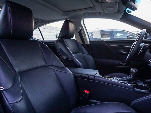 Certified 2023 Lexus ES 250 w/ Premium Package image 17