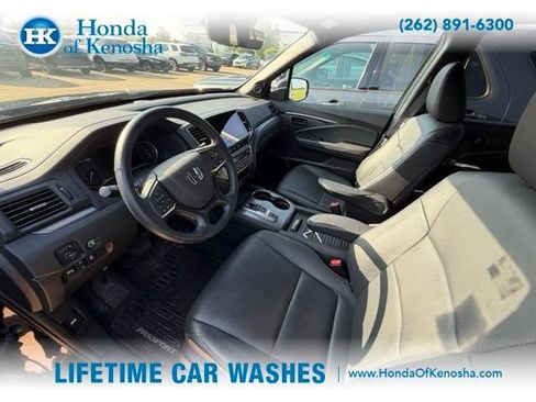 Used 2023 Honda Passport EX-L image 5