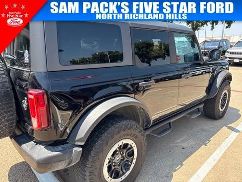 Used 2022 Ford Bronco Black Diamond w/ Sasquatch Package AWD/4WD image 3