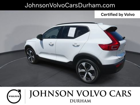 Certified 2026 Volvo XC40 B5 Plus AWD/4WD image 7