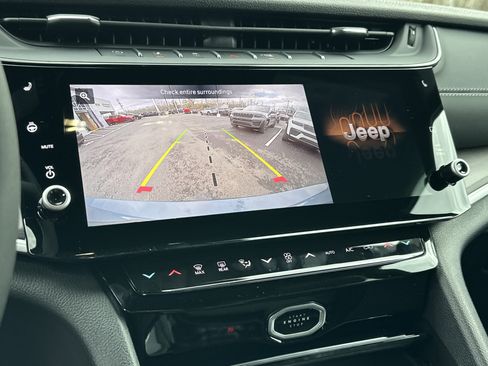 New 2026 Jeep Grand Cherokee L Limited w/ Limited Altitude Package image 7