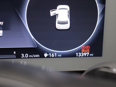 Used 2024 Hyundai Ioniq 5 Limited image 23