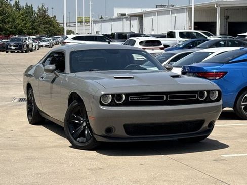 Used 2017 Dodge Challenger SXT w/ Sound Group RWD image 2