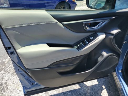 Used 2019 Subaru Forester Limited AWD/4WD image 18