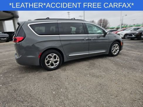Used 2022 Chrysler Pacifica Limited image 21