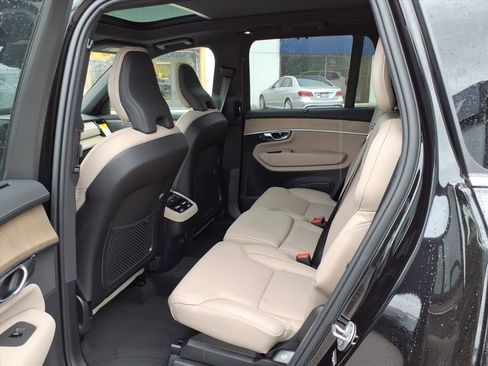 New 2026 Volvo XC90 B6 Ultra w/ Protection Package AWD/4WD image 13