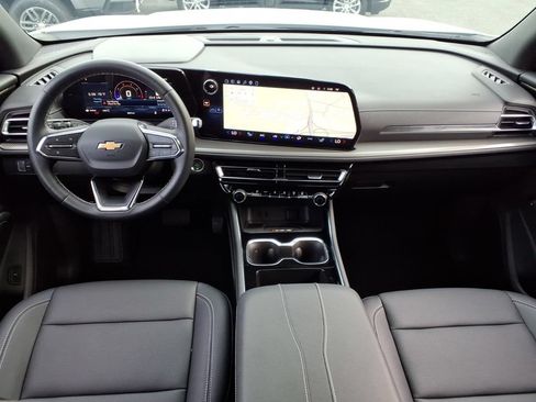 Used 2026 Chevrolet Traverse LT AWD/4WD image 25