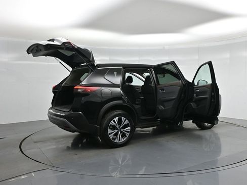 Used 2021 Nissan Rogue SV image 6