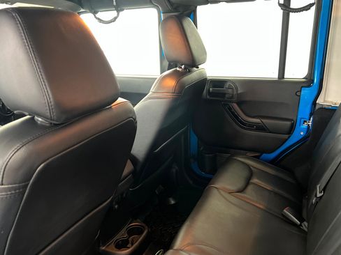 Used 2014 Jeep Wrangler Altitude image 20