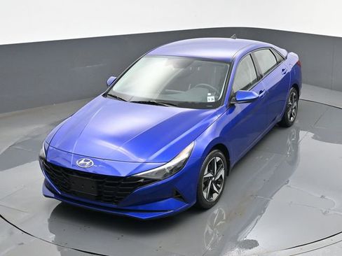 Used 2023 Hyundai Elantra SEL w/ Convenience Package FWD image 20