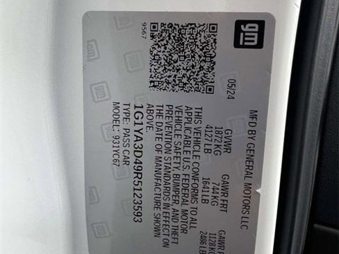 Certified 2024 Chevrolet Corvette Stingray Convertible w/ Z51 Performance Package image 17