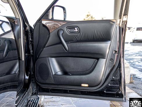 Used 2019 Nissan Armada Platinum w/ Captain's Chairs Package image 45