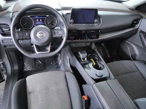 Used 2022 Nissan Rogue SV AWD/4WD image 4