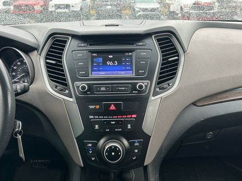 Used 2018 Hyundai Santa Fe Sport image 14
