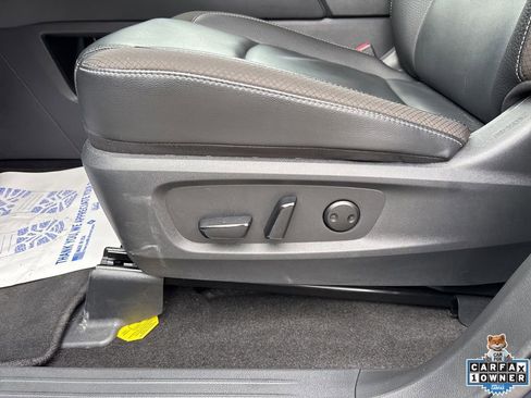 Used 2025 Nissan Pathfinder SL FWD image 65