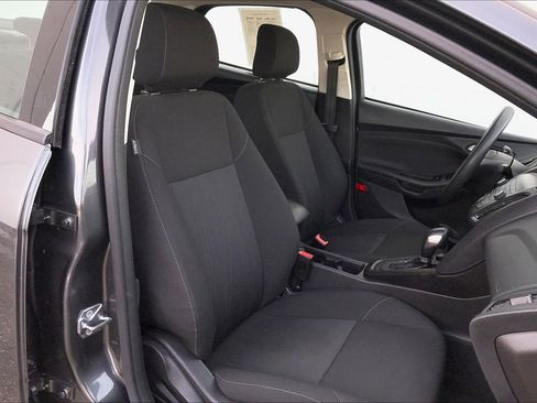 Used 2018 Ford Focus SE image 7