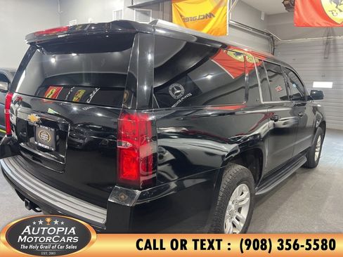 Used 2019 Chevrolet Suburban LT AWD/4WD image 5