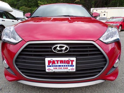 Used 2016 Hyundai Veloster Turbo w/ Option Group 04 FWD image 2