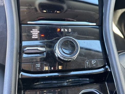 Used 2022 Jeep Grand Cherokee Limited 4xe image 21