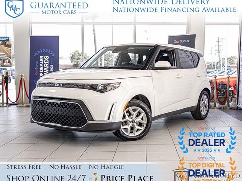Used 2023 Kia Soul LX w/ Option Group 015 FWD image 1