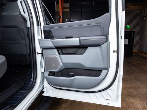 Used 2025 Ford F250 XLT w/ Black Appearance Package image 39