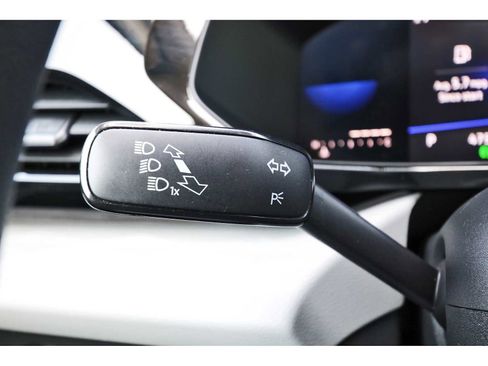 Used 2022 Volkswagen Taos S image 17