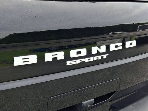 Used 2024 Ford Bronco Sport Outer Banks w/ Tech Package AWD/4WD image 30