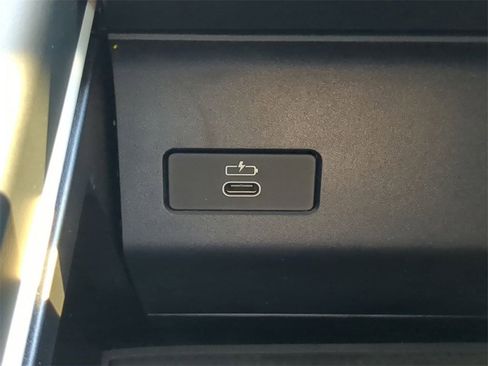 New 2026 BMW X5 xDrive50e w/ Executive Package image 23